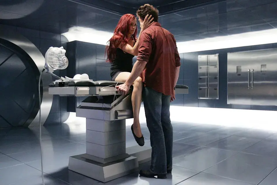 فامکه یانسن و هیو جکمن در فیلم «مردان ایکس: آخرین ایستادگی» محصول سال ۲۰۰۶