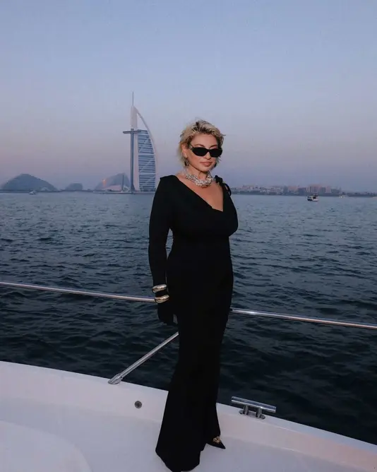 آنگلا پیرل، عکاسی شده توسط ایوگنی بریژانوف. عکس: @brizhanov_evgenii/Instagram