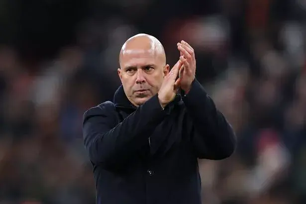 آرنِ اسلات، سرمربی لورپول